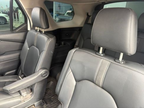 Used 2024 Honda Pilot EX-L image 10