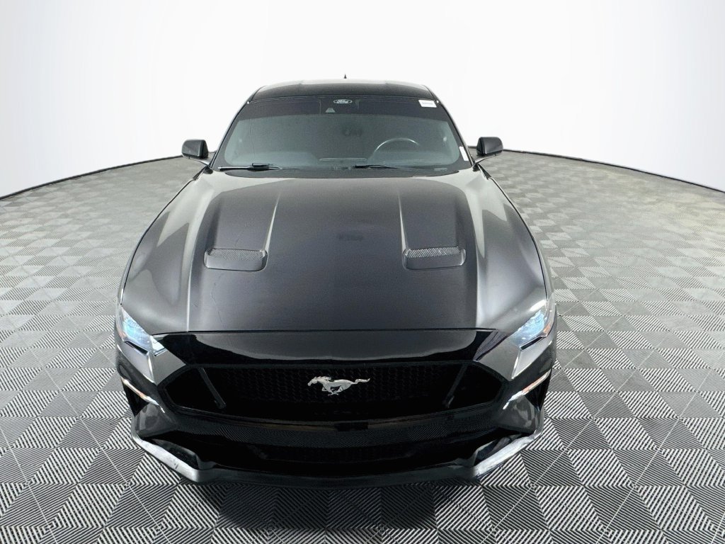 Used 2021 Ford Mustang GT RWD image 2