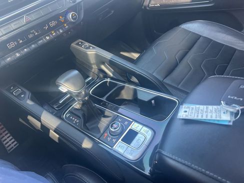 Used 2022 Kia Telluride SX w/ SX Prestige Package AWD/4WD image 20