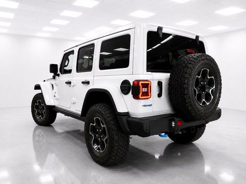 Used 2022 Jeep Wrangler Unlimited Rubicon 4xe w/ Steel Bumper Group AWD/4WD image 9