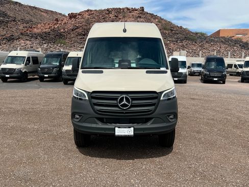 New 2026 Mercedes-Benz Sprinter 2500 image 8