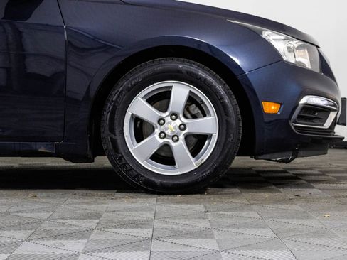 Used 2015 Chevrolet Cruze LT image 42