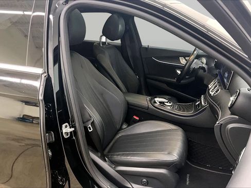 Used 2020 Mercedes-Benz E 350 Sedan image 9