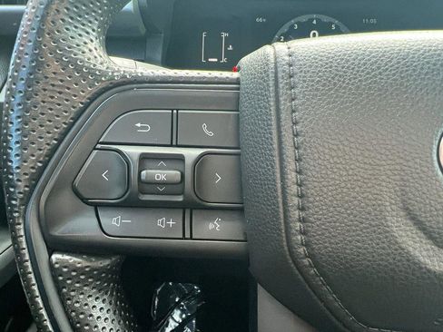 Used 2024 Toyota Tacoma SR image 18