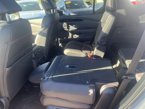 Used 2024 Honda Pilot TrailSport image 16