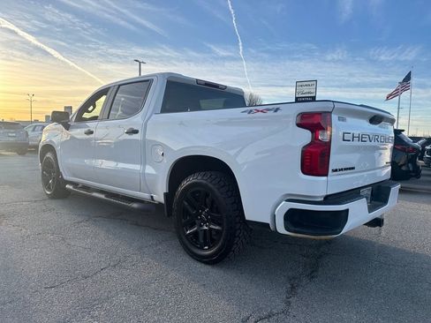 Used 2024 Chevrolet Silverado 1500 Custom w/ Turbomax Blackout Package image 4