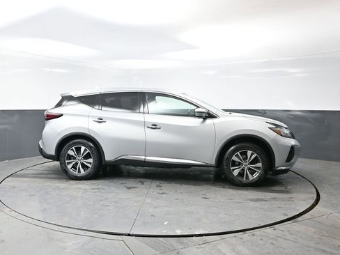 Used 2019 Nissan Murano S image 2