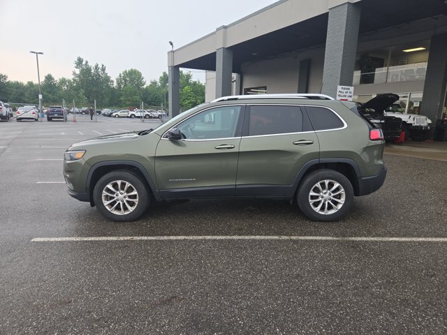 Used 2019 Jeep Cherokee Latitude w/ Popular Appearance Group AWD/4WD image 6