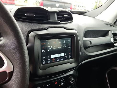 Used 2021 Jeep Renegade Sport w/ Sport Appearance Group FWD image 24