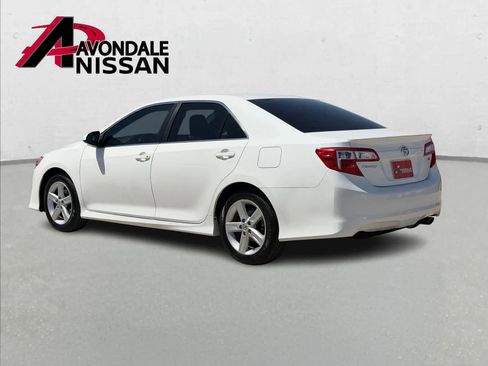 Used 2013 Toyota Camry SE image 3