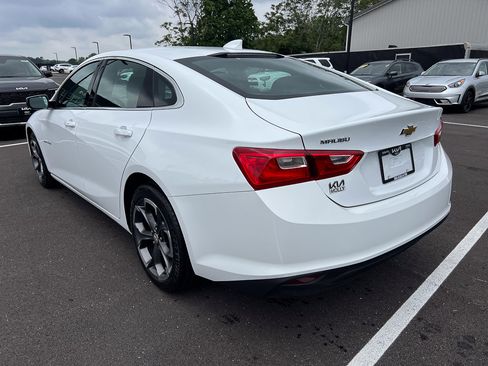 Used 2023 Chevrolet Malibu LT FWD image 3