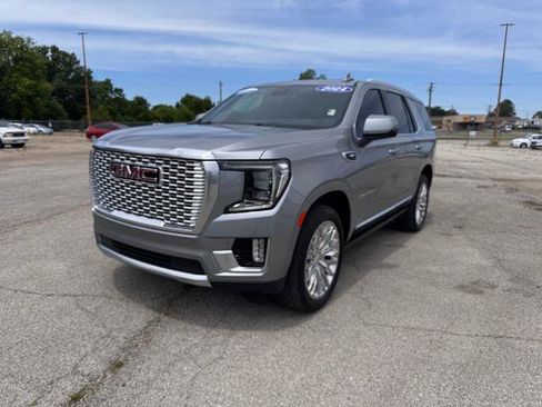 Used 2024 GMC Yukon Denali AWD/4WD image 3