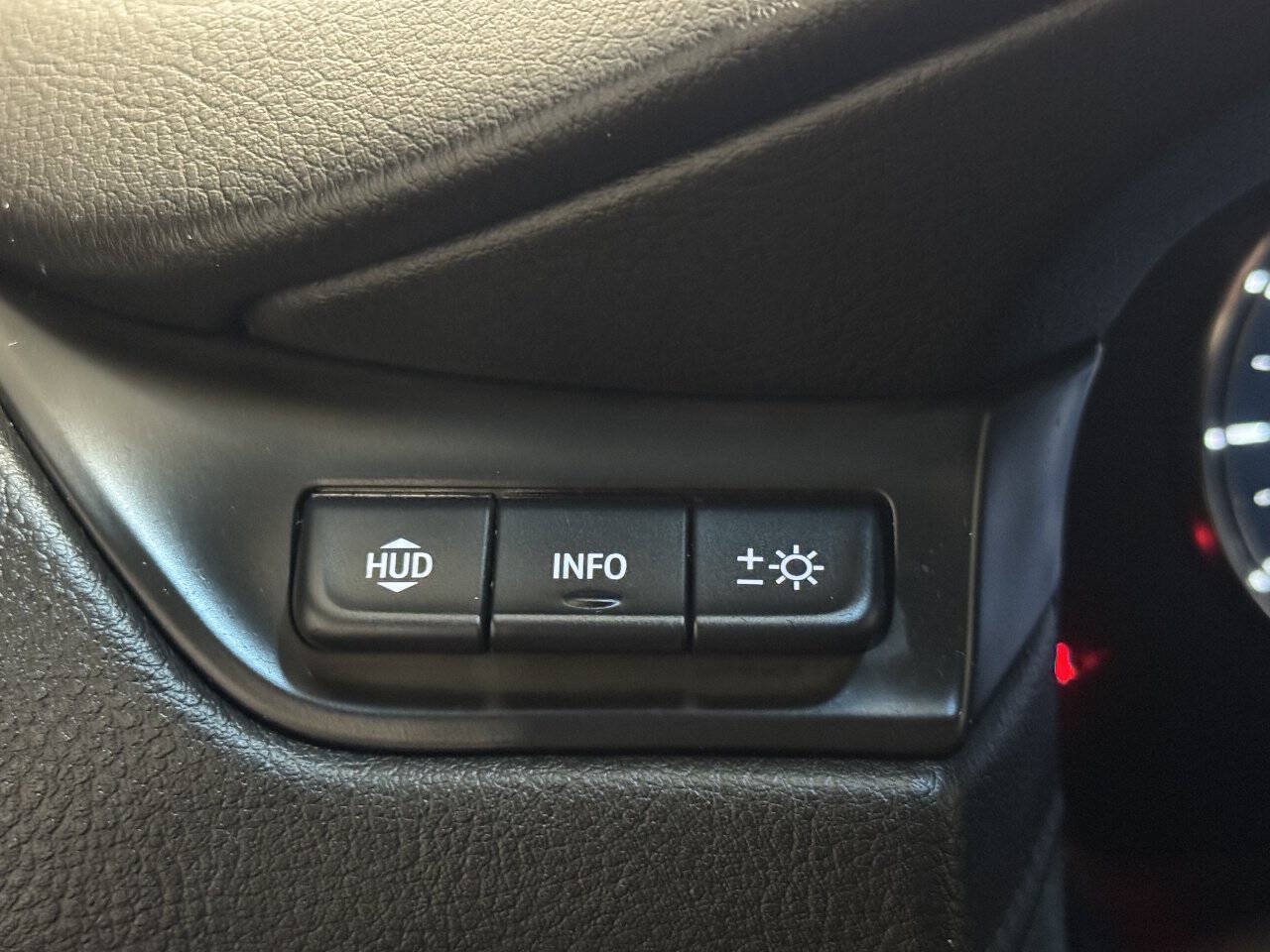 Used 2019 Cadillac Escalade Premium Luxury AWD/4WD image 36