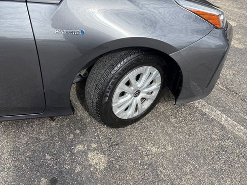 Used 2022 Toyota Prius L Eco image 33