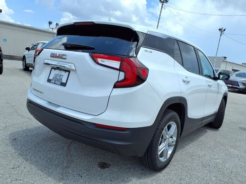 Used 2022 GMC Terrain SLE FWD image 31