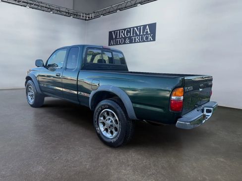 Used 2002 Toyota Tacoma PreRunner RWD image 3