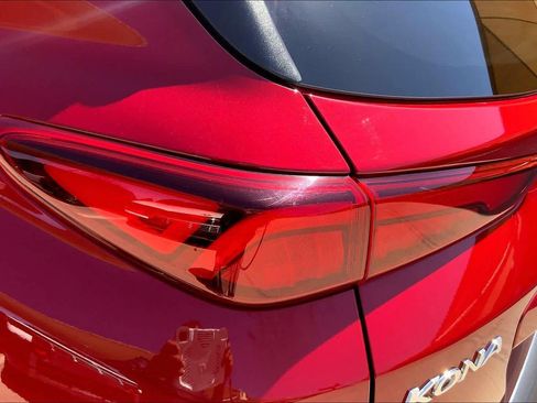 Used 2022 Hyundai Kona Limited w/ Cargo Package FWD image 28