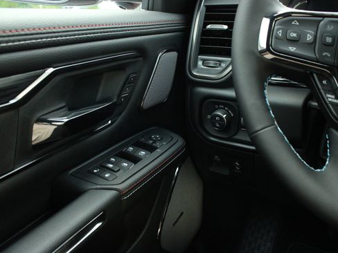 New 2026 RAM 1500 Laramie w/ Advanced Safety Group II AWD/4WD image 29