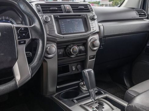 Used 2019 Toyota 4Runner SR5 Premium image 19