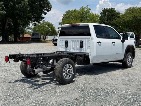New 2026 GMC Sierra 2500 Pro w/ Convenience Package AWD/4WD image 3