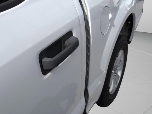 Used 2018 Ford F150 XLT image 19