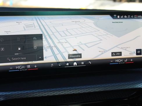 New 2026 BMW 330i xDrive Sedan w/ M Sport Package image 18