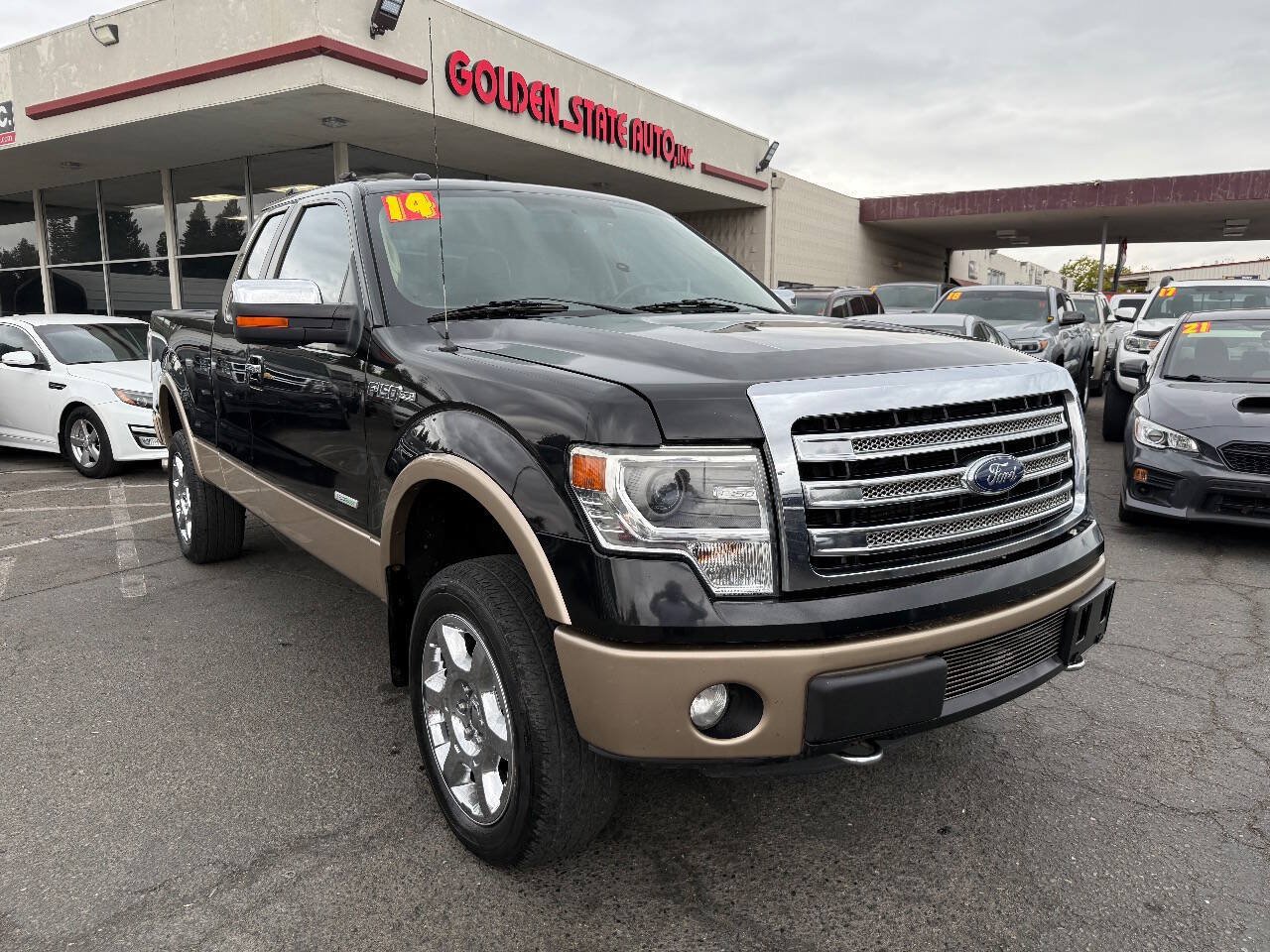 Used 2014 Ford F150 Lariat w/ Equipment Group 502A Luxury AWD/4WD image 2