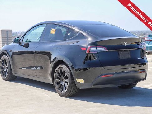 Used 2022 Tesla Model Y Long Range AWD/4WD image 8