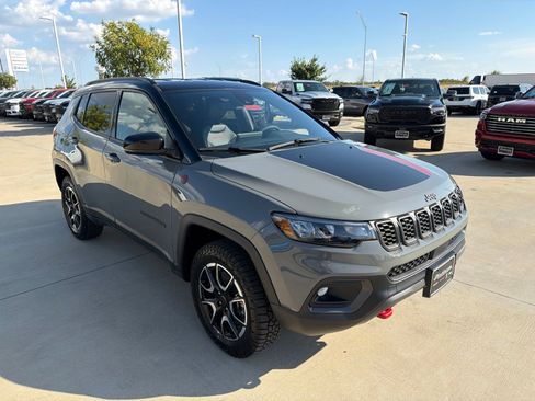 New 2026 Jeep Compass Trailhawk AWD/4WD image 7