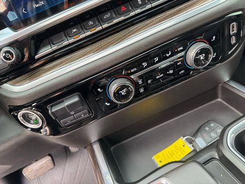 Used 2022 Chevrolet Silverado 1500 RST w/ Redline Edition image 34