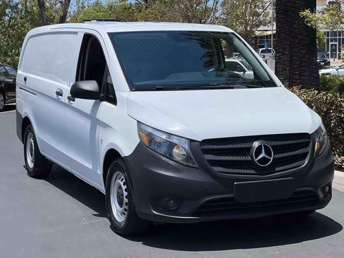Used 2022 Mercedes-Benz Metris image 22