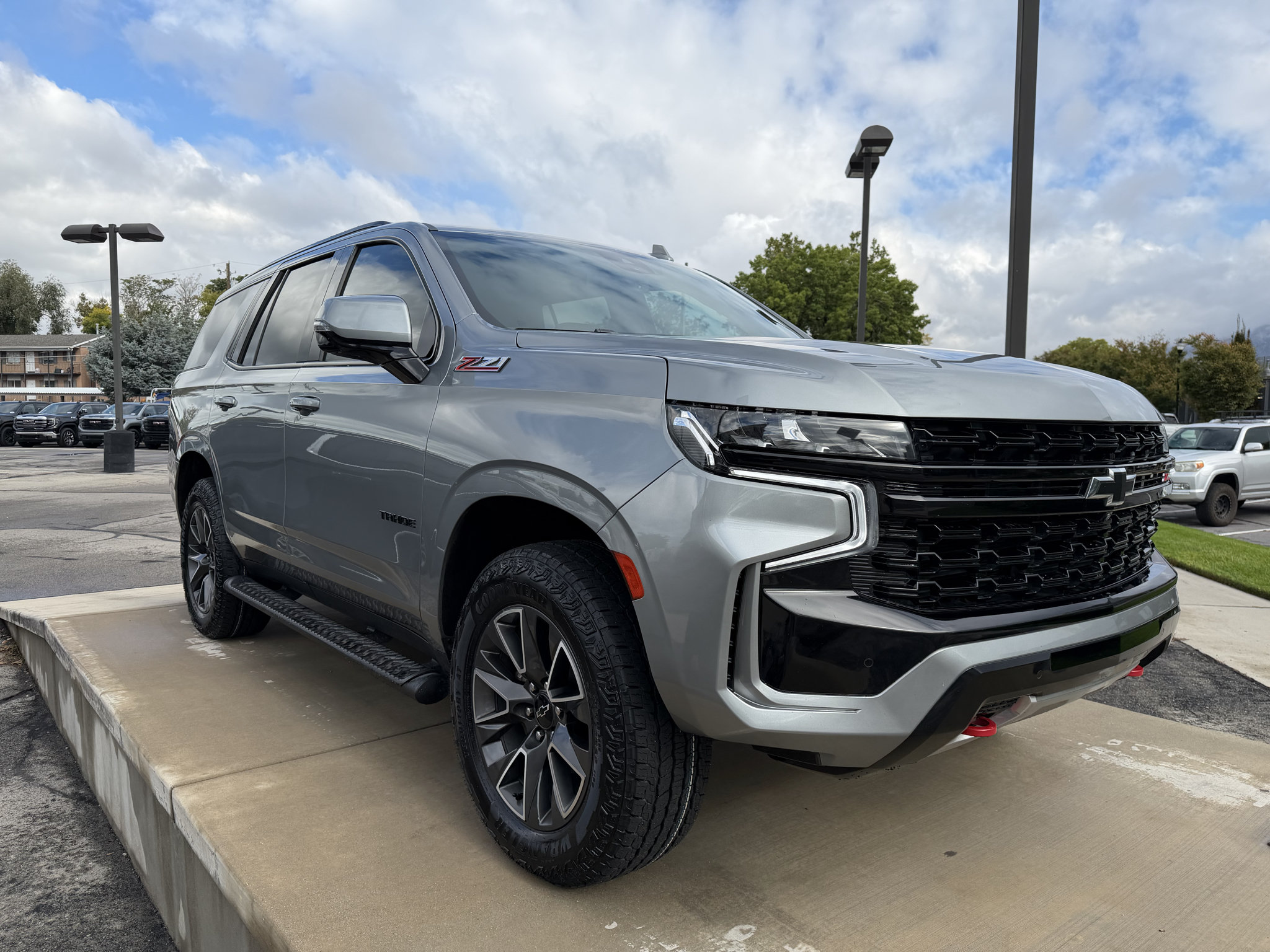 Used 2023 Chevrolet Tahoe Z71 w/ Z71 Off-Road Package AWD/4WD image 1