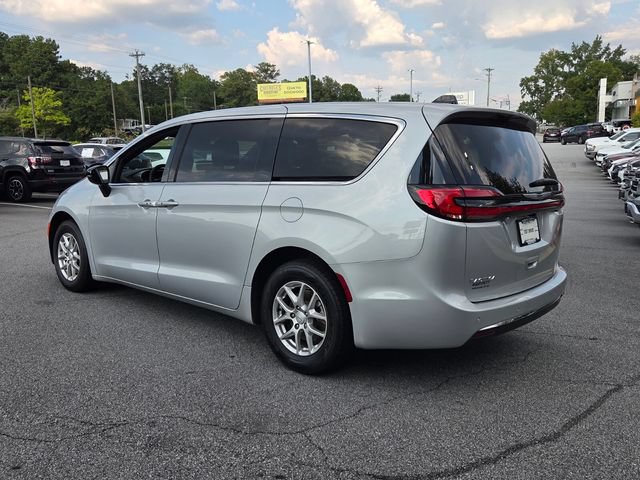 Used 2026 Chrysler Pacifica Select FWD image 6