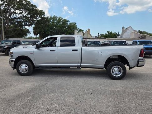 New 2026 RAM 3500 Tradesman AWD/4WD image 4