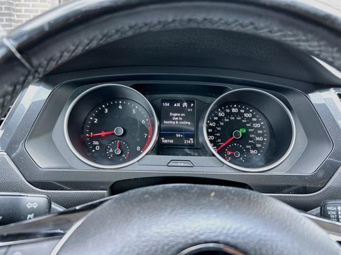 Used 2018 Volkswagen Tiguan SEL FWD image 39