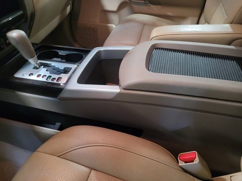 Used 2014 Nissan Titan SL w/ SL Heavy Metal Package image 26