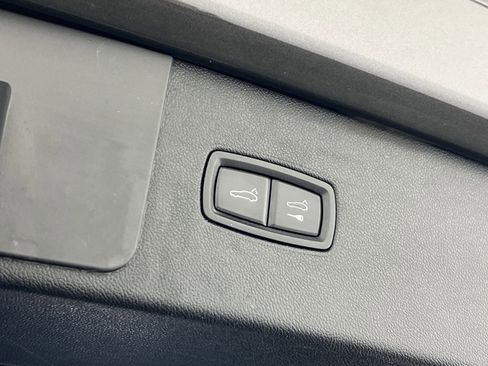 Used 2021 Porsche Cayenne S image 27