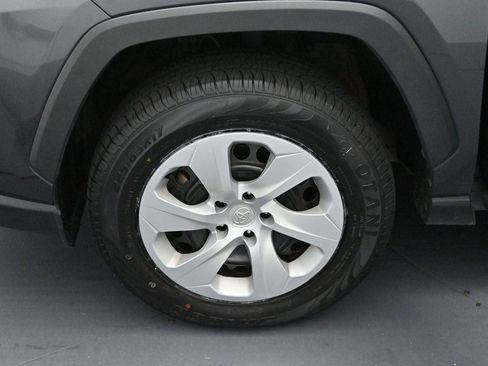 Used 2024 Toyota RAV4 LE FWD image 30