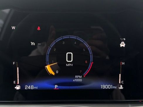 Used 2025 Chevrolet Trax LT w/ LT Convenience Package image 25