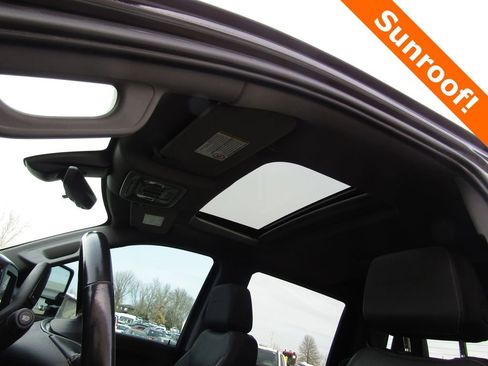 Used 2023 GMC Sierra 2500 Denali w/ Denali Black Diamond Edition image 9