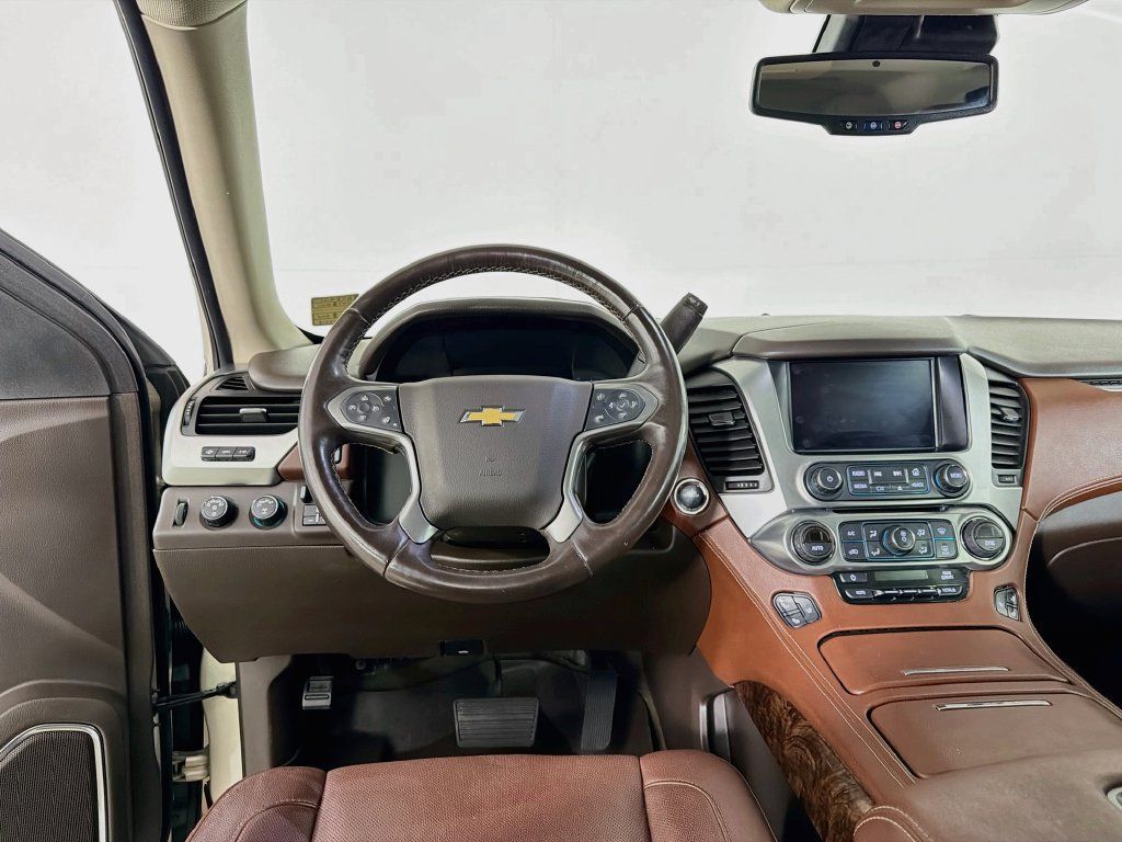 Used 2017 Chevrolet Suburban Premier AWD/4WD image 21
