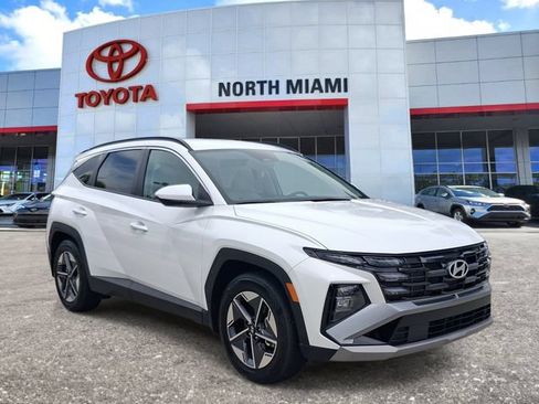 Used 2025 Hyundai Tucson SEL FWD image 1
