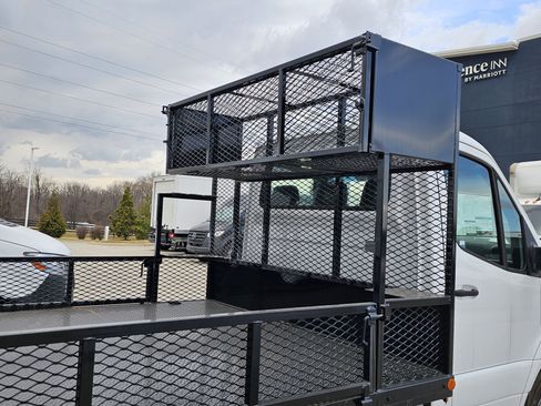 Used 2024 Mercedes-Benz Sprinter 4500 image 3