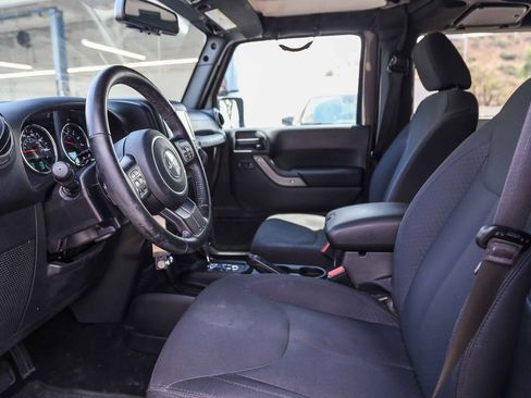 Used 2018 Jeep Wrangler Sport AWD/4WD image 15