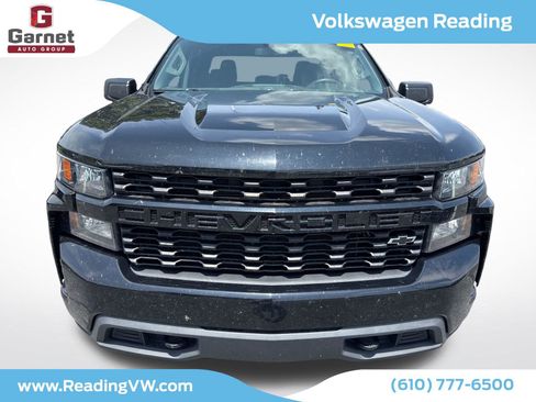 Used 2020 Chevrolet Silverado 1500 Custom w/ Custom Value Package AWD/4WD image 9