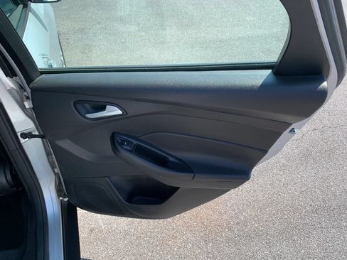 Used 2016 Ford Focus SE FWD image 26