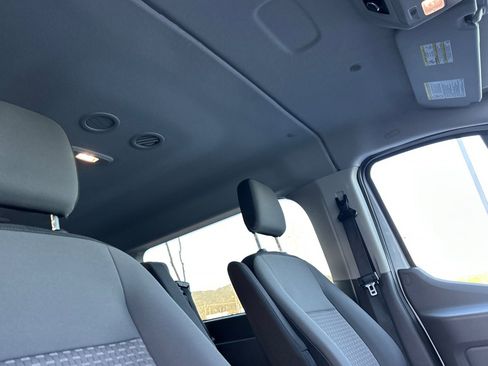 Used 2023 Ford Transit 350 XLT image 18