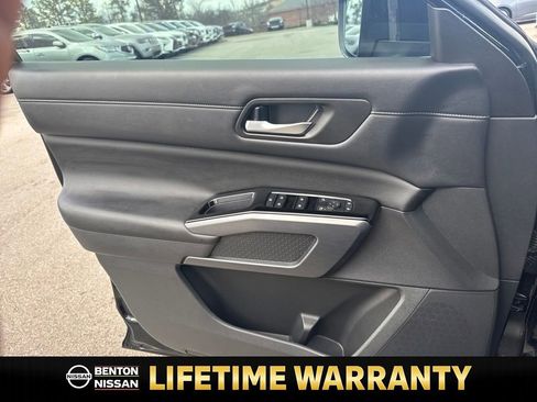 Certified 2023 Nissan Pathfinder SL image 11