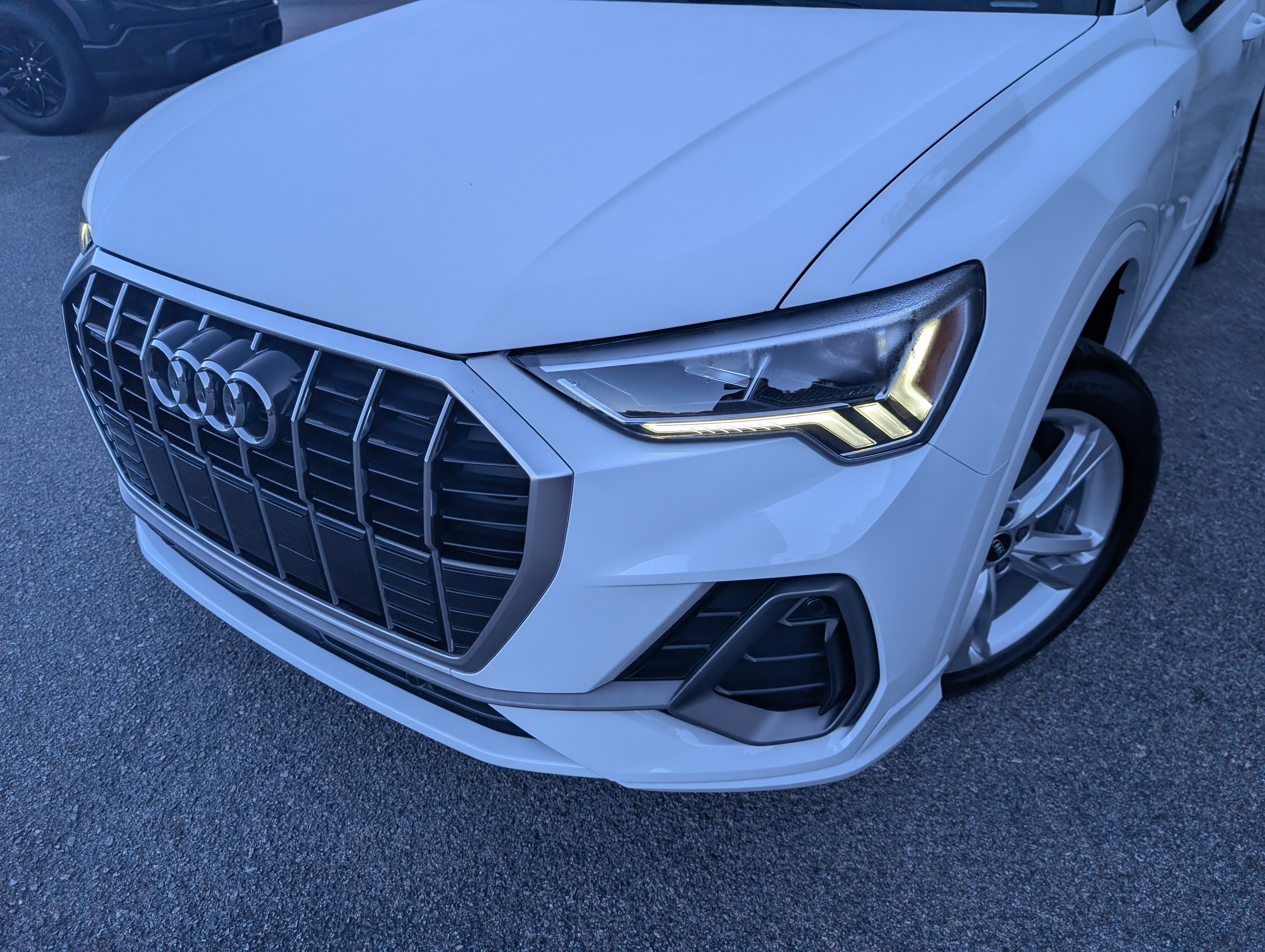 Used 2024 Audi Q3 2.0T Premium w/ Convenience Package AWD/4WD image 13