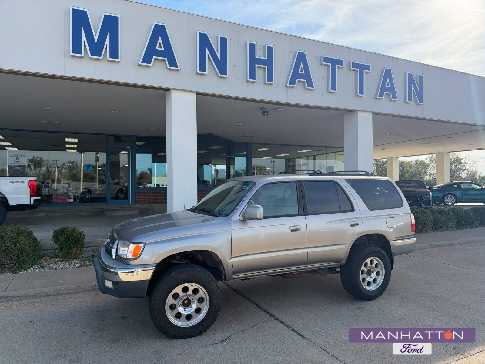 Used 2002 Toyota 4Runner SR5 RWD image 1